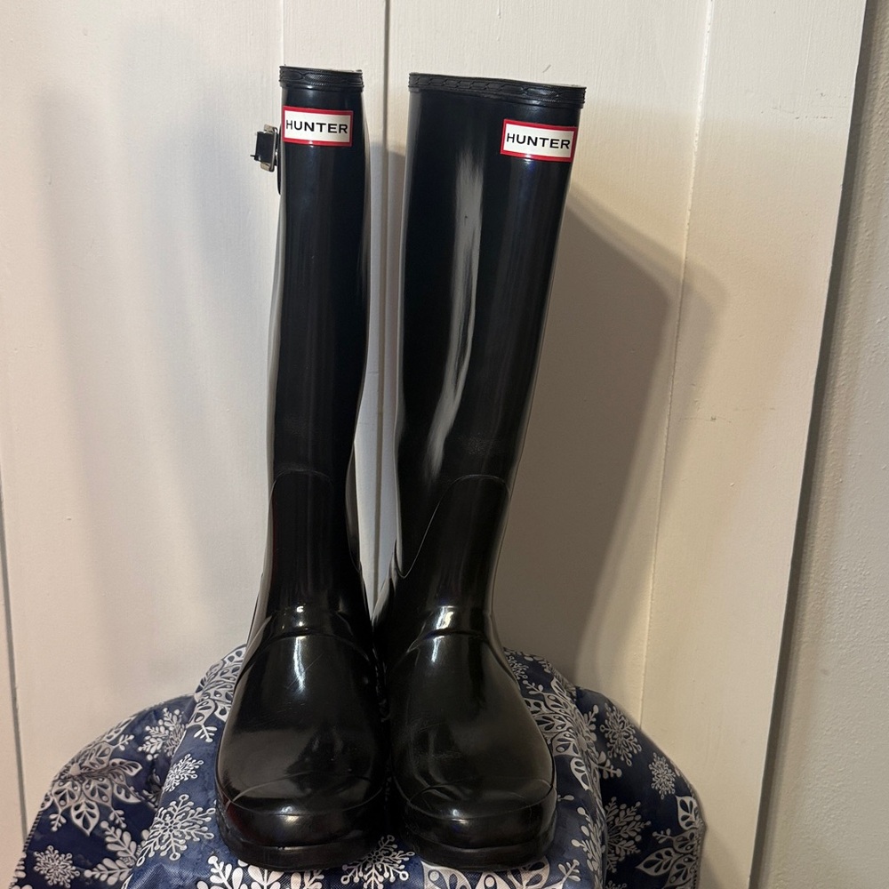 Hunter Men's/Women’s  Glossy Black Rain Boots size M8 W9